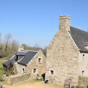 Manoir De L'isle , Ploumilliau France